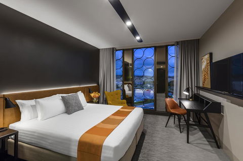 Vibe Hotel Canberra - Dalby Accommodation 21
