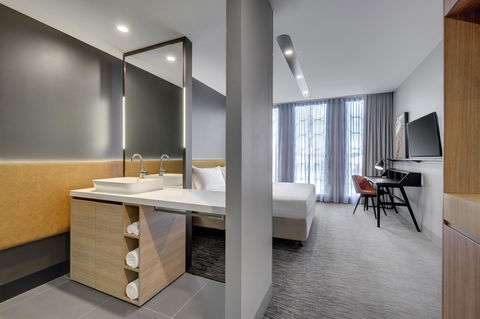 Vibe Hotel Canberra - Dalby Accommodation 43
