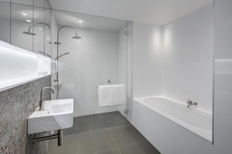 Vibe Hotel Canberra - Dalby Accommodation 32