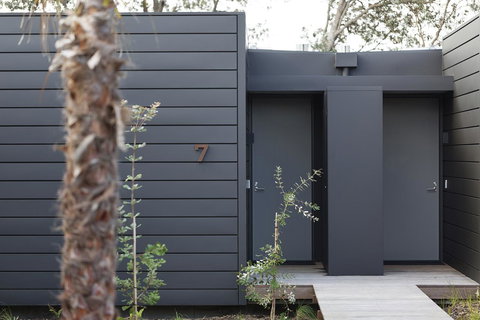 Bangalay Luxury Villas - Dalby Accommodation 2