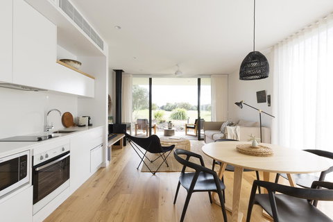 Bangalay Luxury Villas - Dalby Accommodation 1