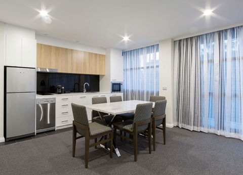 Avenue Hotel Canberra - Dalby Accommodation 9