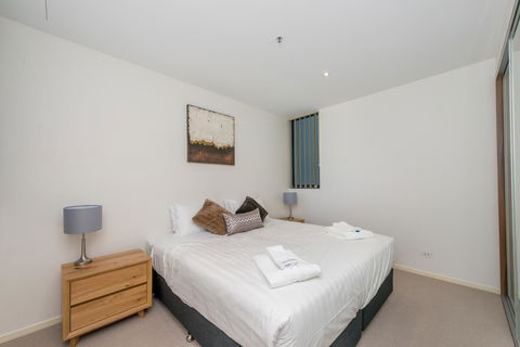 Manhattan 303 Canberra City ACT - Dalby Accommodation 1