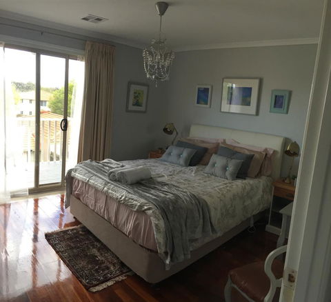 Finches Canberra - Dalby Accommodation 11