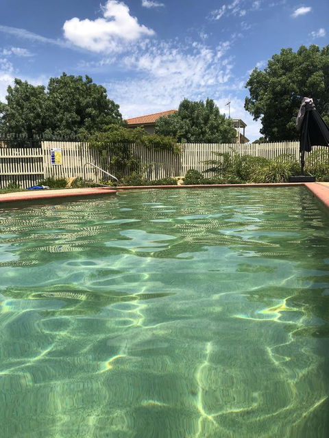 Finches Canberra - Dalby Accommodation 1