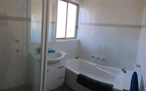 Finches Canberra - Dalby Accommodation 22