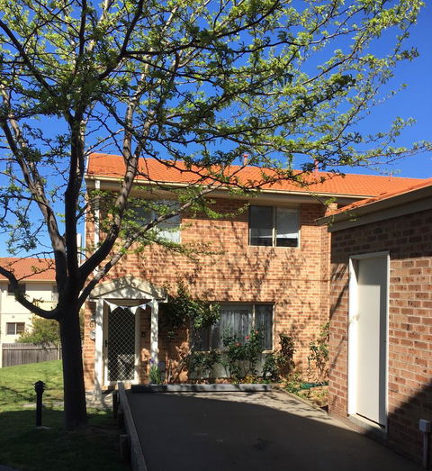 Finches Canberra - Dalby Accommodation 8