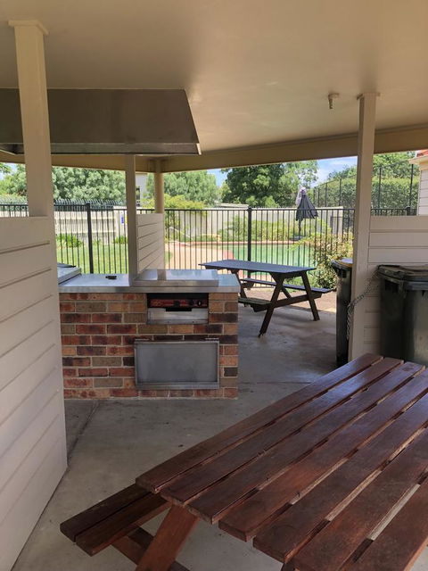 Finches Canberra - Dalby Accommodation 2