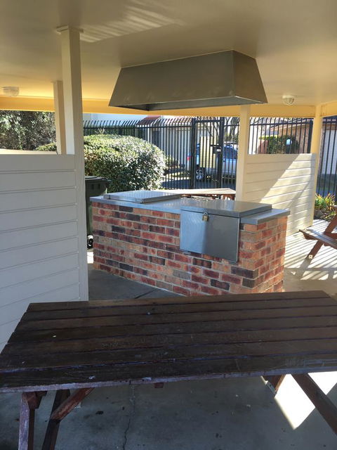 Finches Canberra - Dalby Accommodation 27