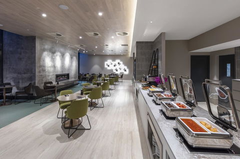 Deco Hotel Canberra - Dalby Accommodation 2