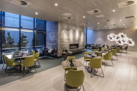 Deco Hotel Canberra - Dalby Accommodation 1