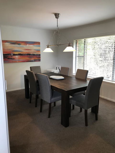 Central Tranquility Heart Of Orange - Dalby Accommodation 5