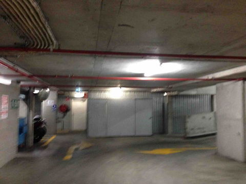 Spacious 1BR Stylish New Acton Apartment +Parking - Dalby Accommodation 7