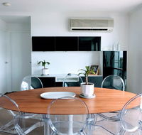 Staying Places - The Avenue - Dalby Accommodation