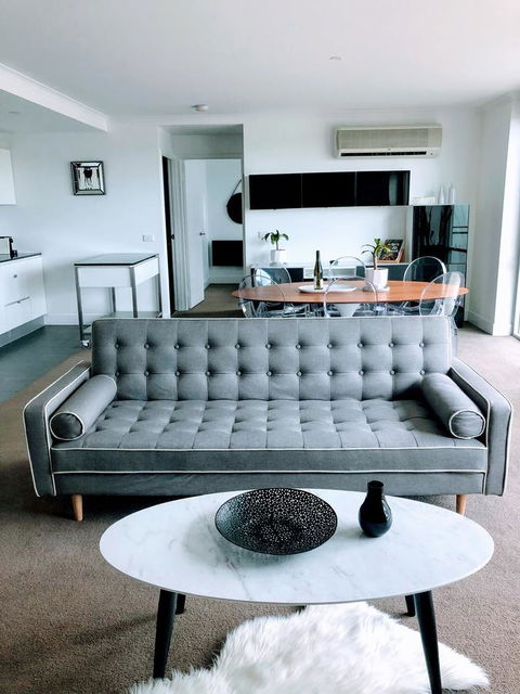 Staying Places - The Avenue - Dalby Accommodation 5