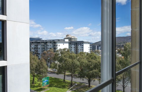 Mantra On Northbourne - Dalby Accommodation 24