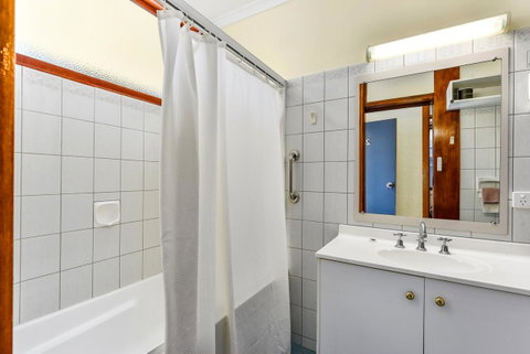 William Macintosh Motor Lodge - Dalby Accommodation 22