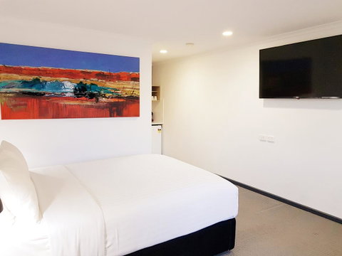 William Macintosh Motor Lodge - Dalby Accommodation 4