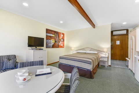 William Macintosh Motor Lodge - Dalby Accommodation 25