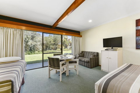 William Macintosh Motor Lodge - Dalby Accommodation 24