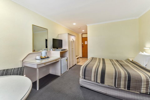 William Macintosh Motor Lodge - Dalby Accommodation 16