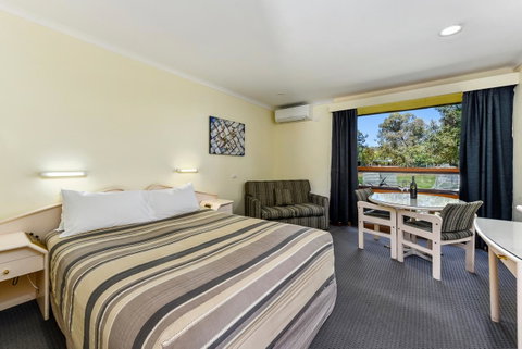William Macintosh Motor Lodge - Dalby Accommodation 17