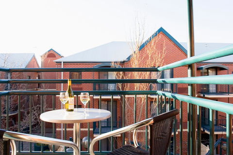 BreakFree Adelaide - Dalby Accommodation 8