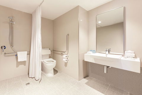 Holiday Inn Express Adelaide City Centre, An IHG Hotel - Dalby Accommodation 10