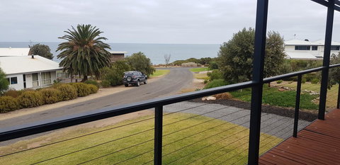 Breeze On Northbay 67 Elizabeth Crescent Carrickalinga - Dalby Accommodation 10