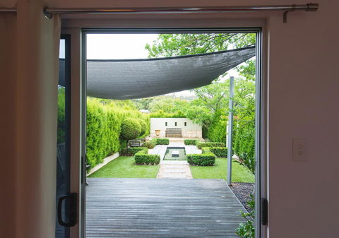 S T U D I O 22 Peaceful Retreat With Garden Views - Dalby Accommodation 12