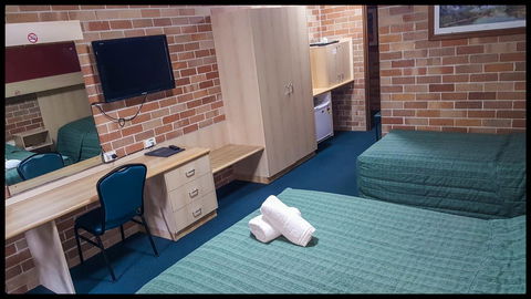 Windsor Terrace Motel - Dalby Accommodation 4