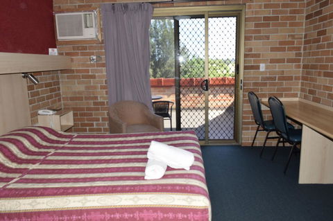 Windsor Terrace Motel - Dalby Accommodation 3