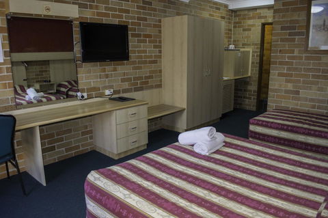 Windsor Terrace Motel - Dalby Accommodation 11