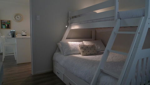 Grassmere House Magill - Dalby Accommodation 5
