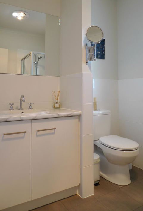 Grassmere House Magill - Dalby Accommodation 9