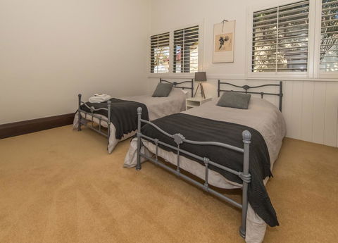 The Tudor House - Dalby Accommodation 14