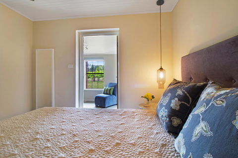 Stonewell Cottages And Vineyards - Dalby Accommodation 19