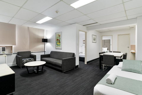 Cosmo On Bank - Dalby Accommodation 5