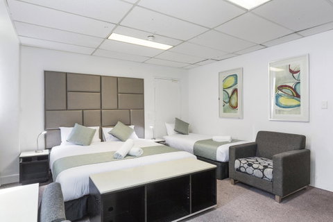 Cosmo On Bank - Dalby Accommodation 1