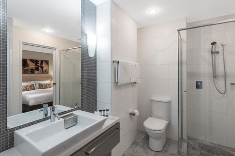 Oaks Adelaide Horizons Suites - Dalby Accommodation 6
