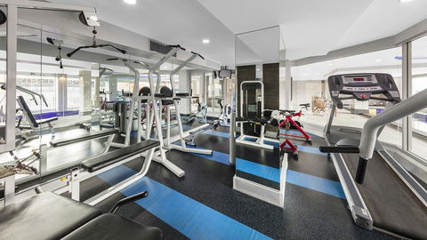 Oaks Adelaide Embassy Suites - Dalby Accommodation 5