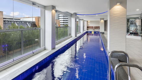 Oaks Adelaide Embassy Suites - Dalby Accommodation 1