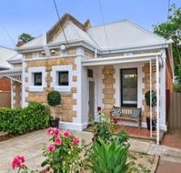A Rose by the Park - Dalby Accommodation