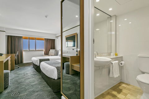 Stamford Plaza Adelaide - Dalby Accommodation 34