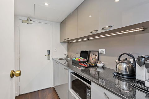 Stamford Plaza Adelaide - Dalby Accommodation 41