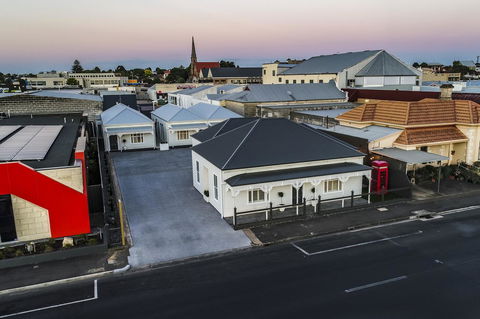 Aloha Central Luxury Apartments - Dalby Accommodation 7