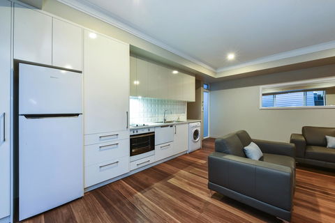 Aloha Central Luxury Apartments - Dalby Accommodation 29