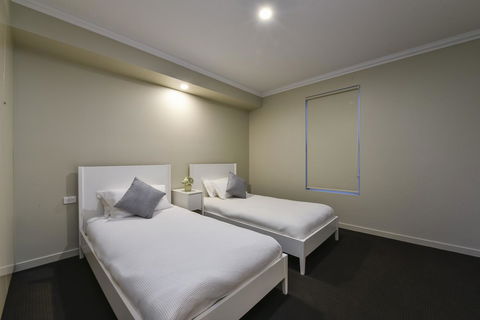 Aloha Central Luxury Apartments - Dalby Accommodation 27