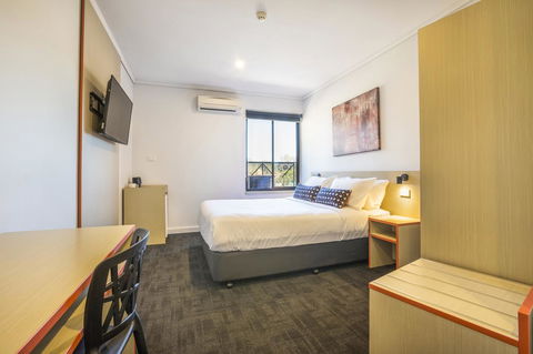 Nightcap At Rose & Crown Hotel - Dalby Accommodation 0