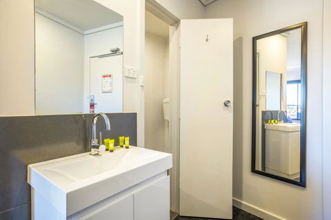 Nightcap At Rose & Crown Hotel - Dalby Accommodation 17
